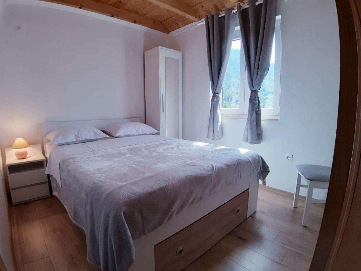 Kuca Za Odmor Dobrila Hotel Jelsa  Buitenkant foto